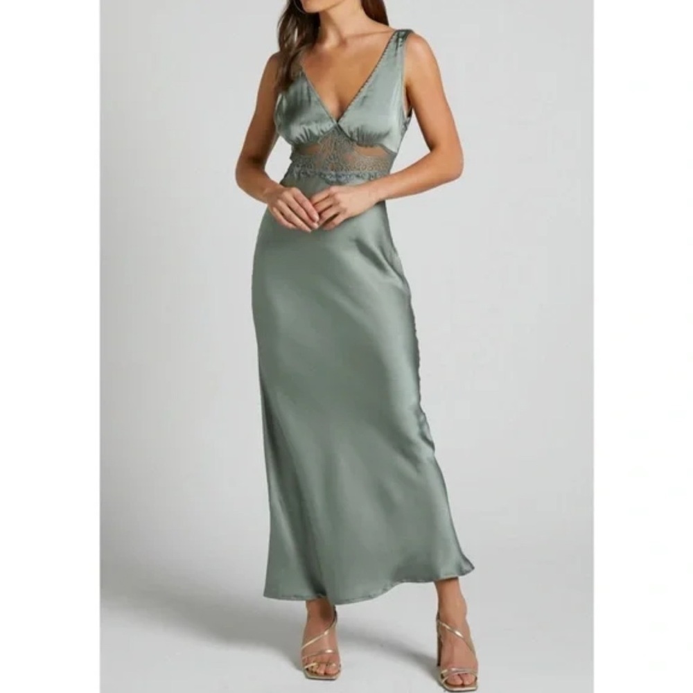 Morrisday The Label Dusty Green Satin Lace V-Neck
Midi Dress Size XS
